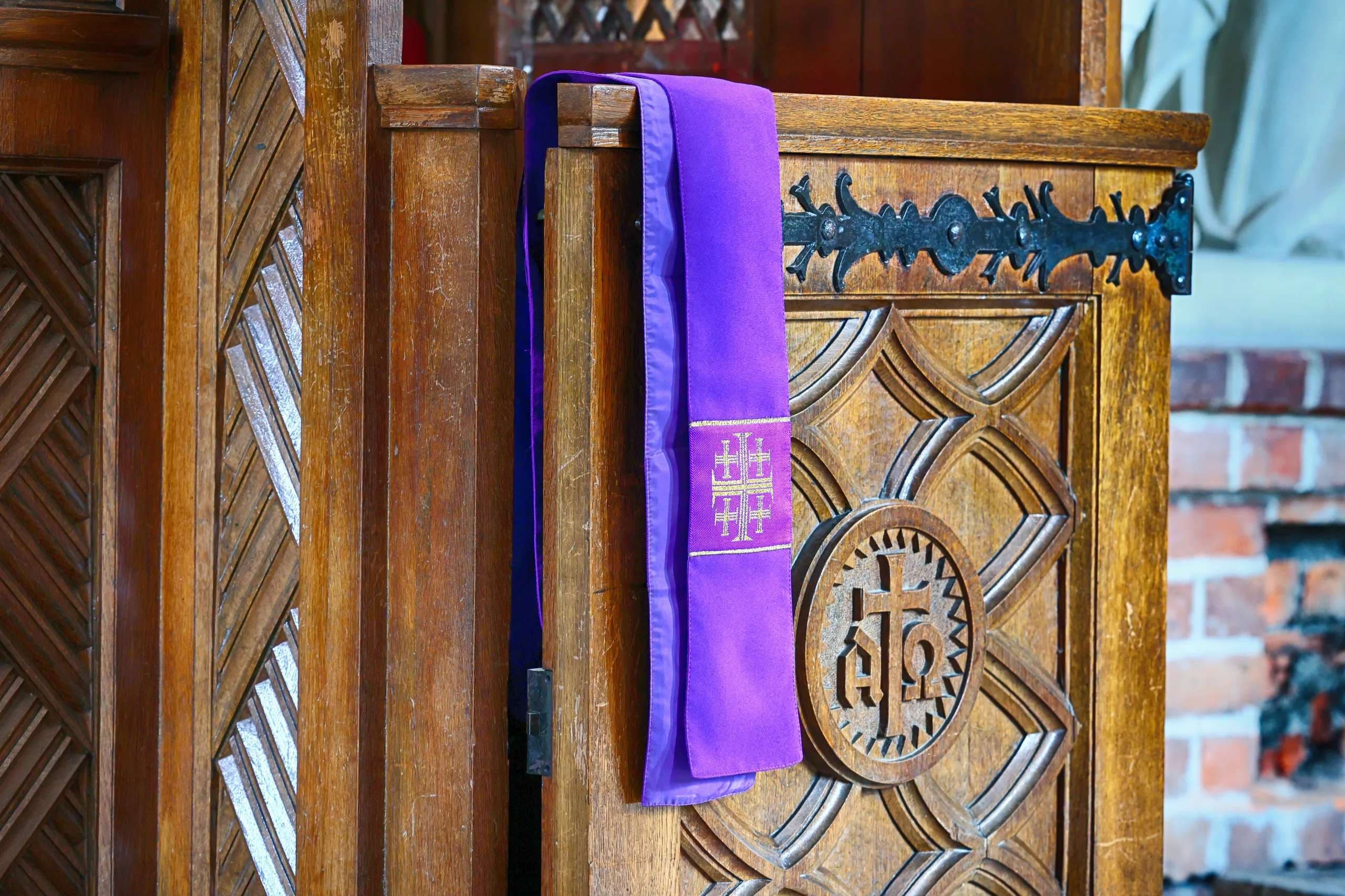 French bishops decry proposed law forcing priests to violate confession seal