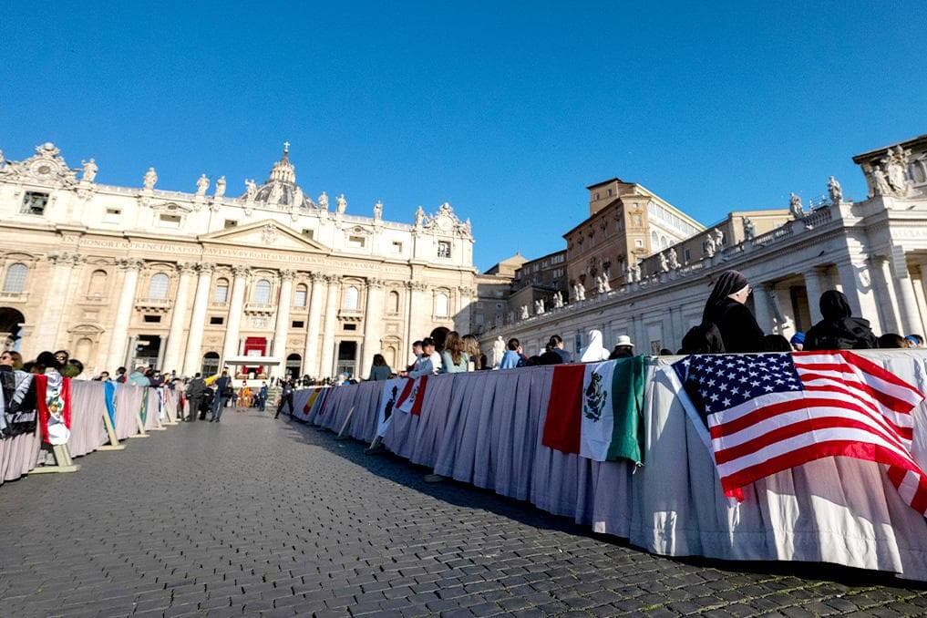 Poll: Majority of American Catholics hold favorable views of Pope Leo