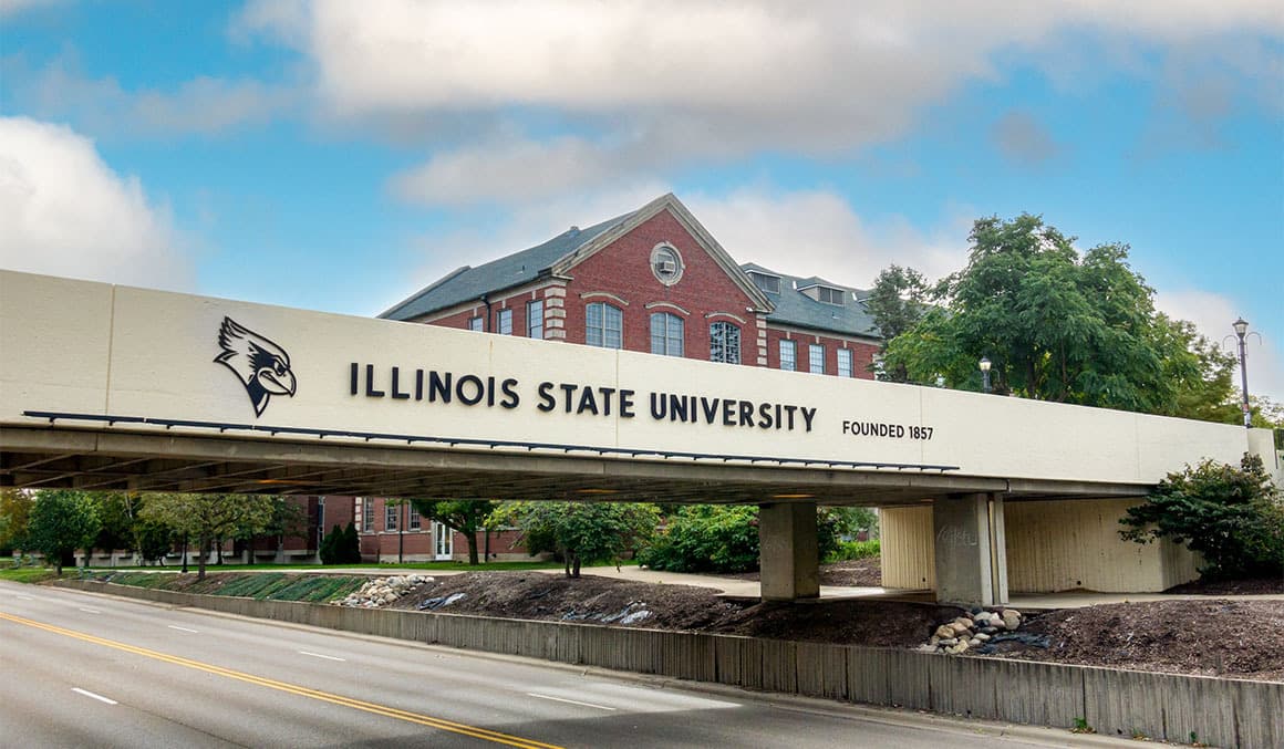 Police search for suspect after shooting at Illinois State University