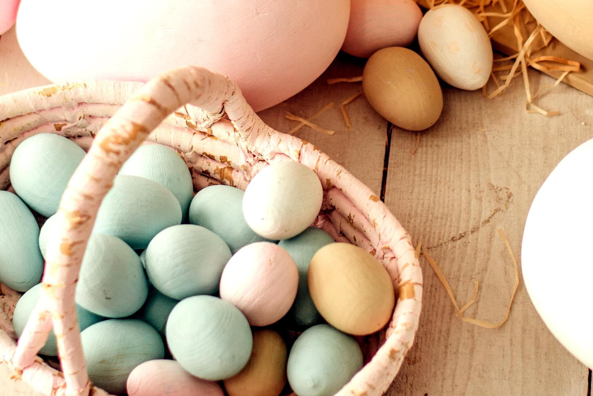 Elegant Easter decorations that feel timeless—Not tacky