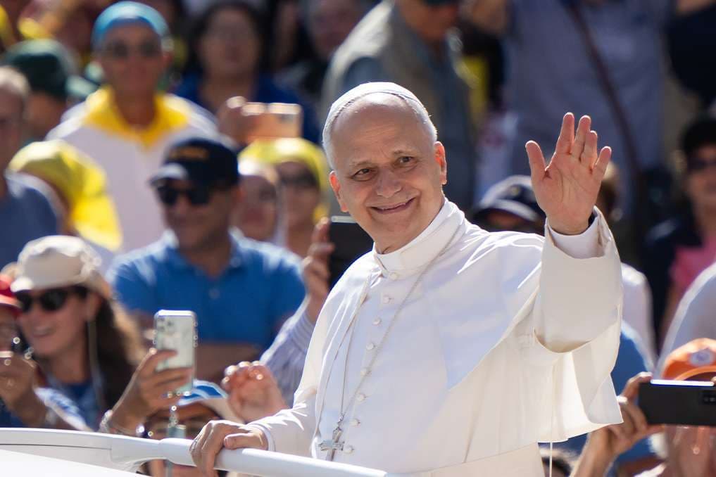 Pope Leo to young people: Prayer and connection with others breaks chains of isolation