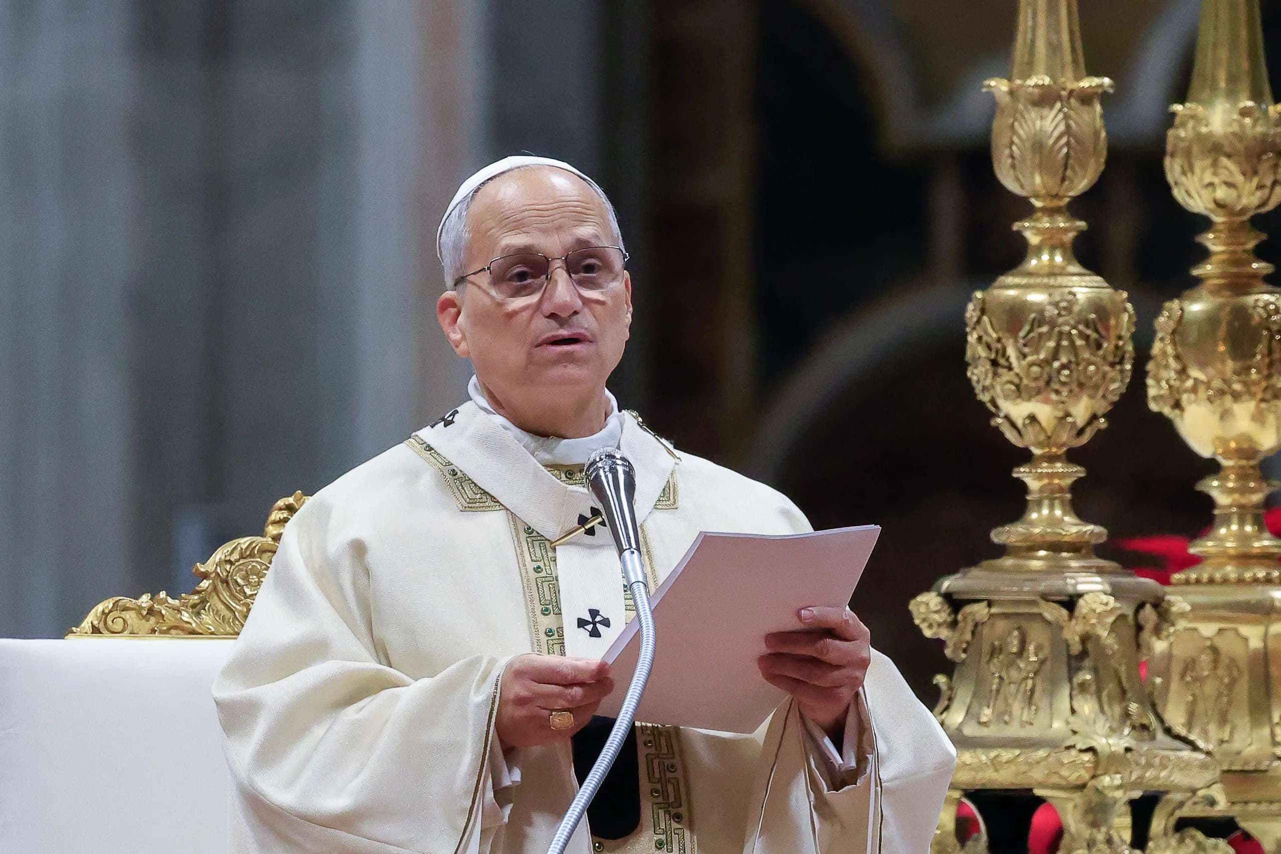 Pope Leo urges German Catholic students to defend human dignity, resist careerism