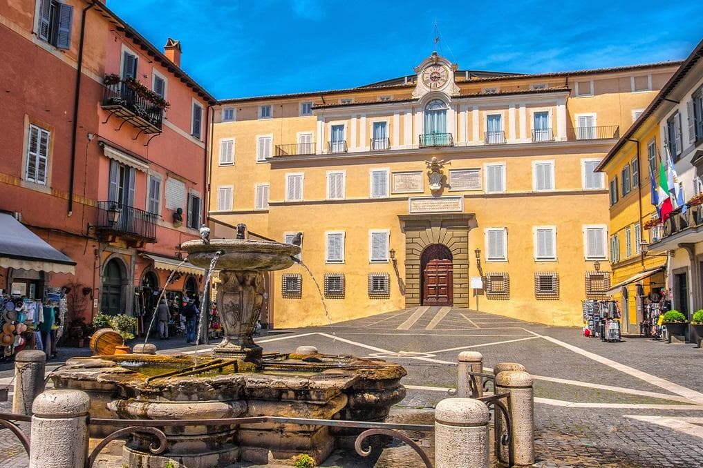 Pope Leo revives summer retreat tradition at Castel Gandolfo
