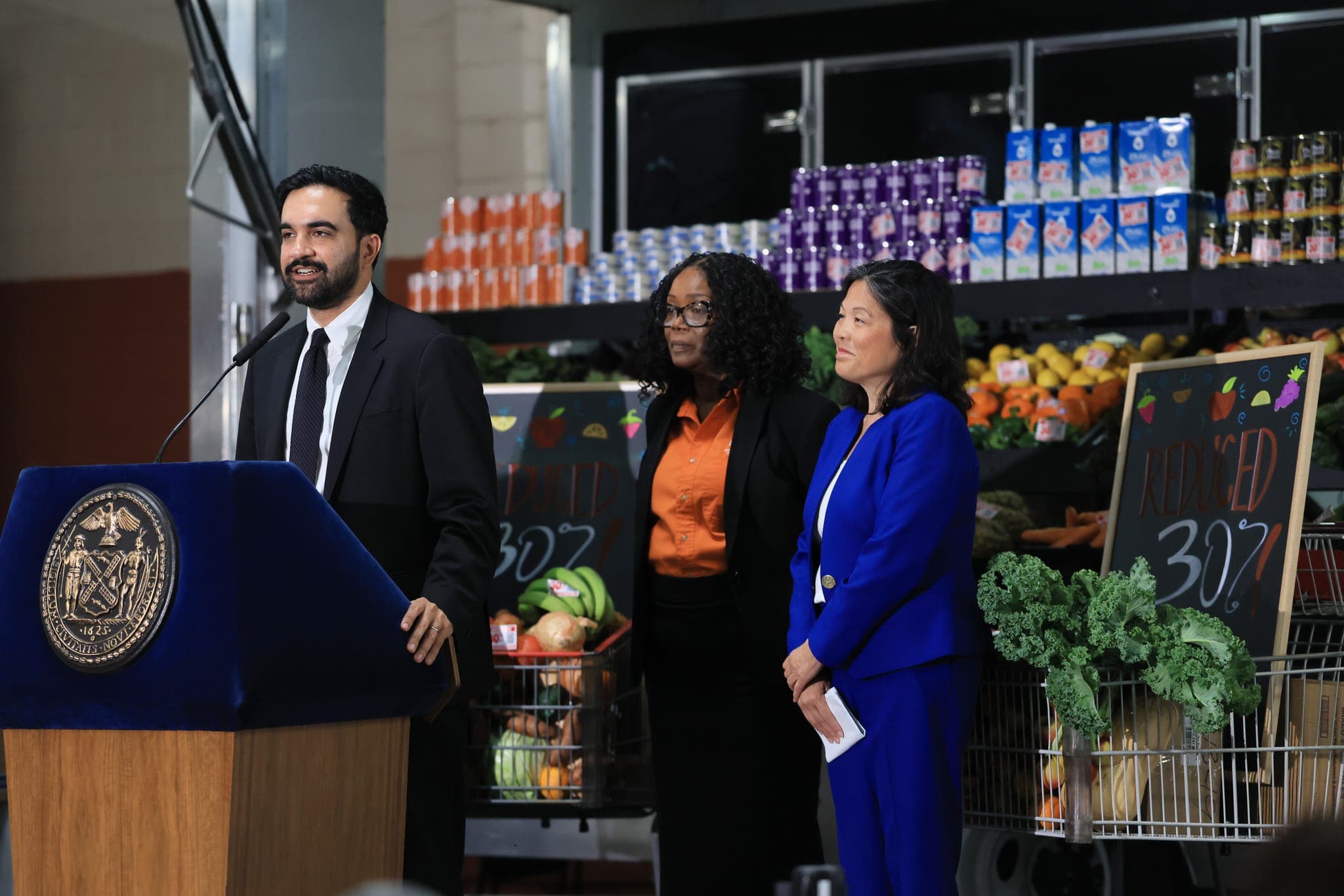 As Mamdani promises 30% grocery discounts, survivors of communism warn of bread lines