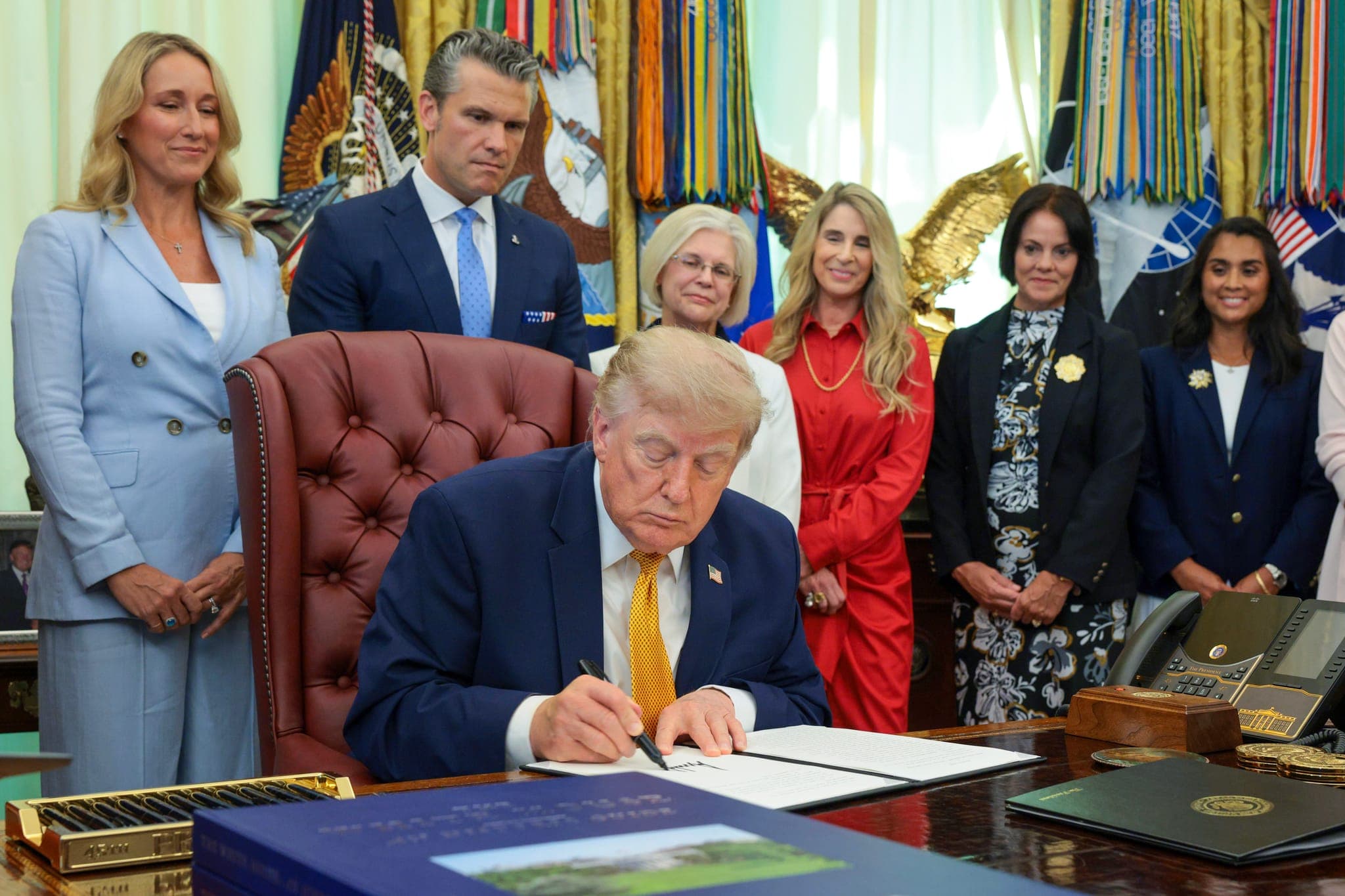 Trump signs executive order supporting military spouses, families