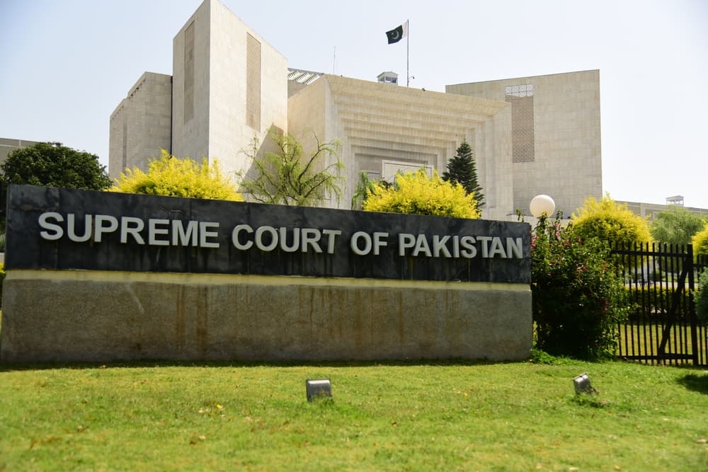 Pakistan’s Supreme Court acquits 3 men convicted of burning alive a Christian couple in 2014