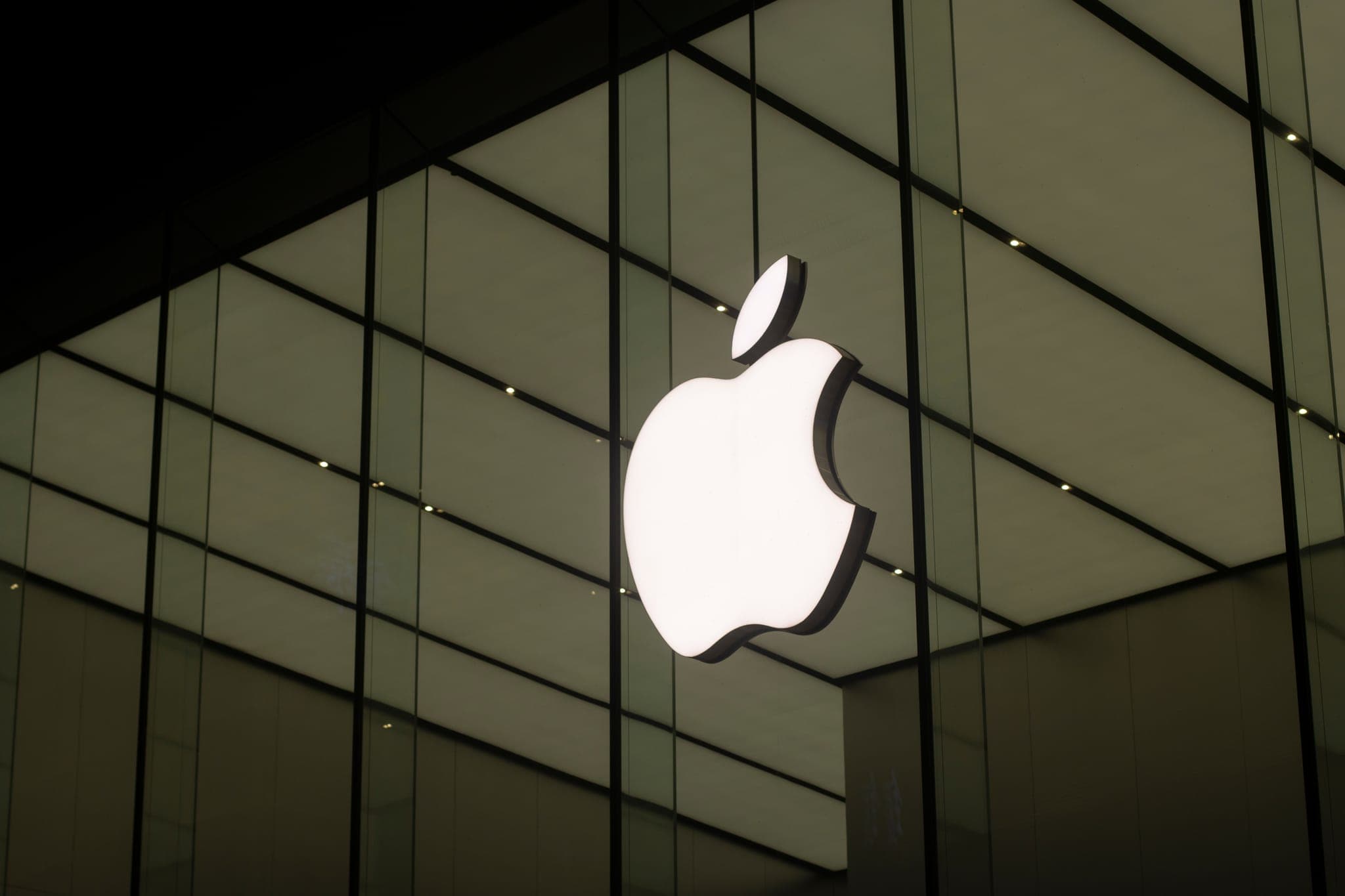 Apple to pay $150,000 to settle lawsuit after EEOC alleges the company fired a Jewish employee in Sabbath dispute
