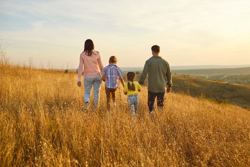 New poll finds 96% of Republican, independent voters back mother-father family structure