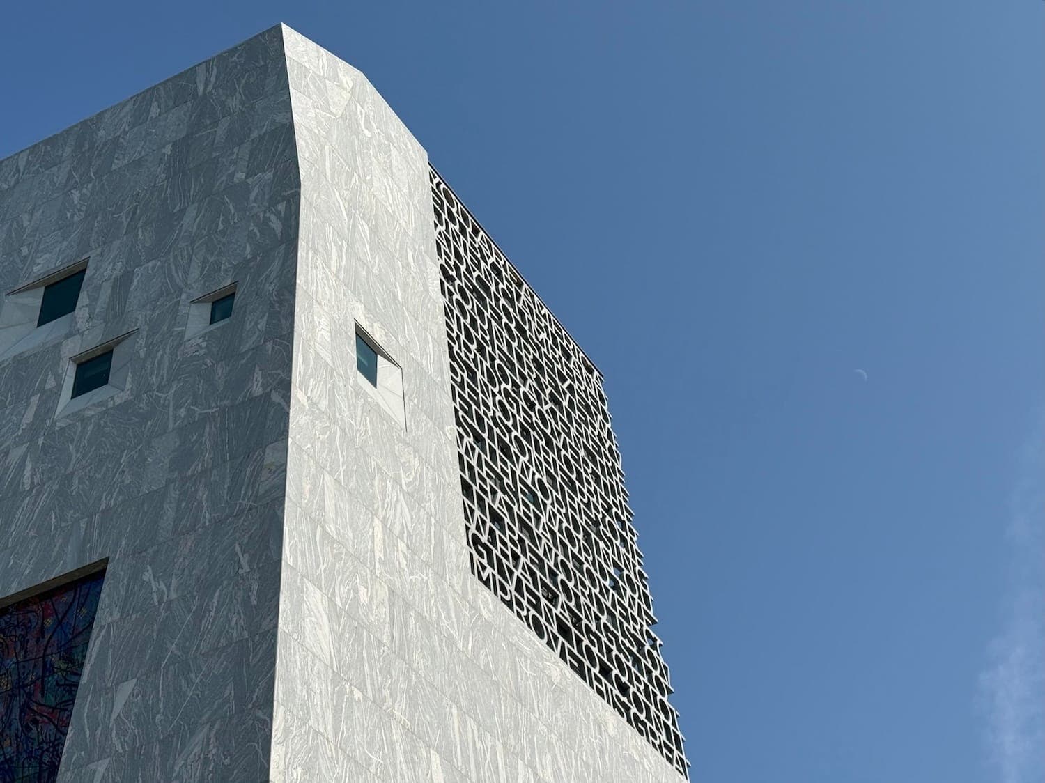Obama Presidential Center workers seek union over benefit cuts