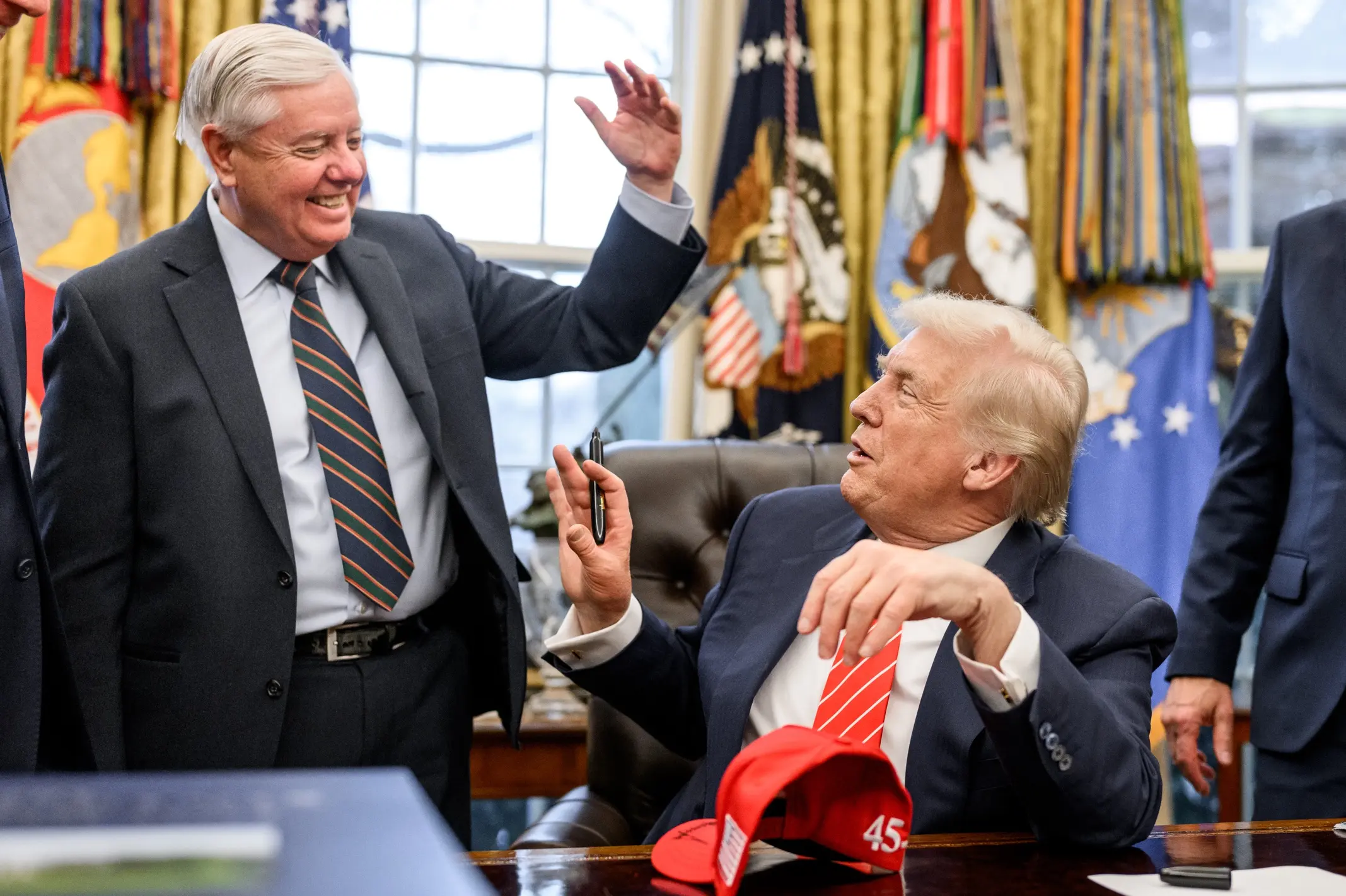 Trump orders flags lowered as tributes pour in for Sen. Lindsey Graham after his sudden death