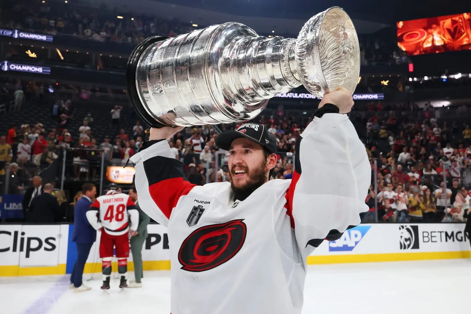 Carolina Hurricanes goaltender Brandon Bussi marries college sweetheart in Catholic church