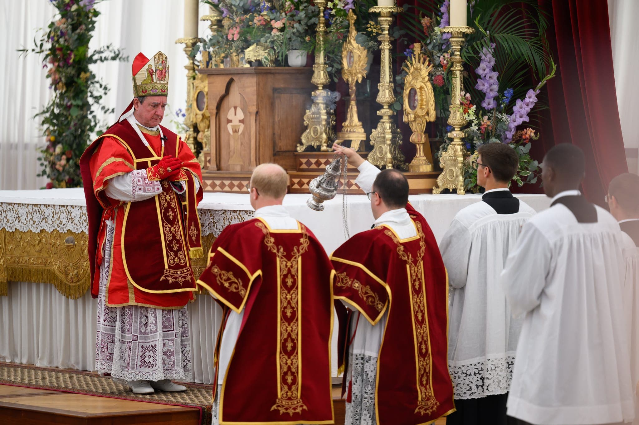 Bishop who was apostolic visitor to SSPX outlines historical perspective of society’s decision to ordain new bishops