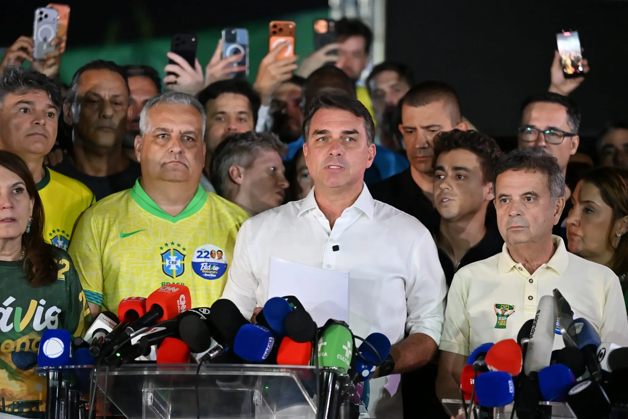 Leftist Lula wins fourth term in Brazil, conservative Bolsonaro vows to lead resistance