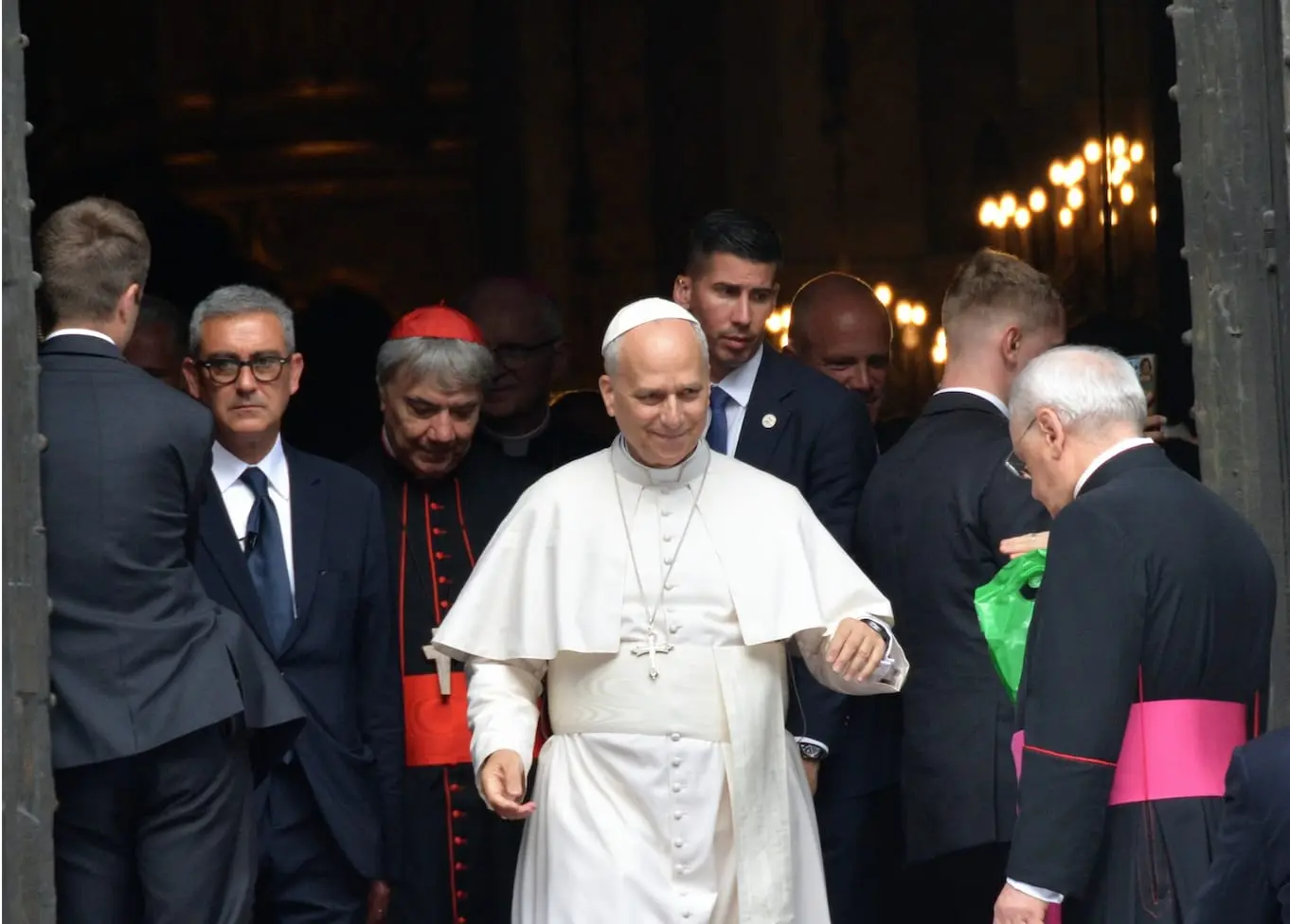 Op-ed urges Pope Leo to reconsider Vatican's China policy amid reported crackdown