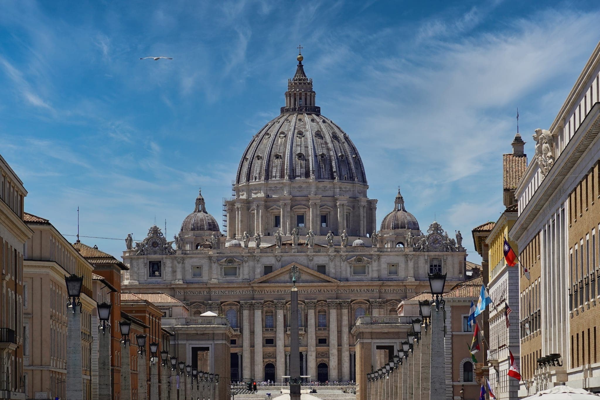 Pope Leo returns to Vatican, thanks faithful and urges Christians to live without compromise