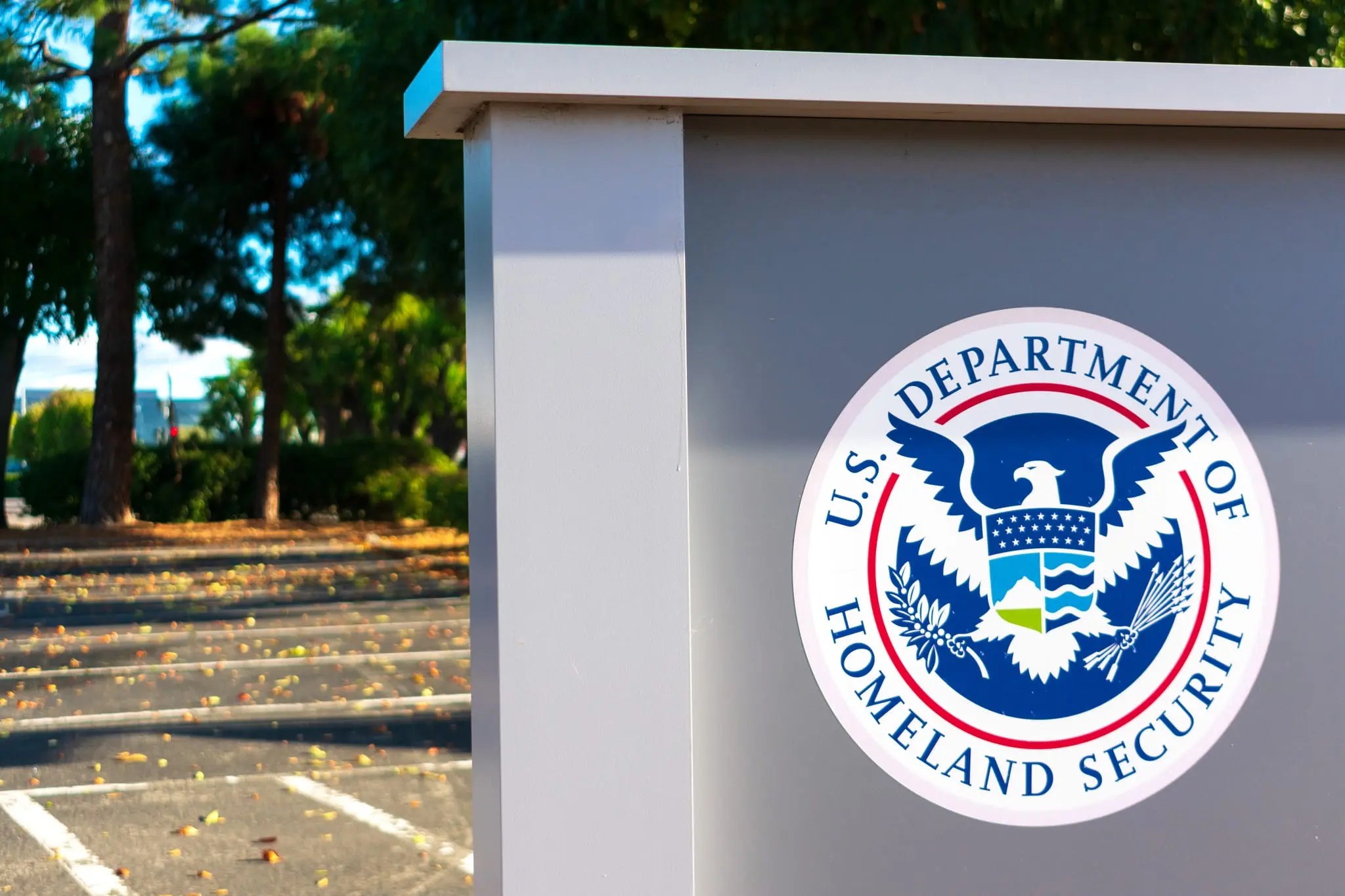 Trump administration slated to set $103,000 fee for temporary worker visas