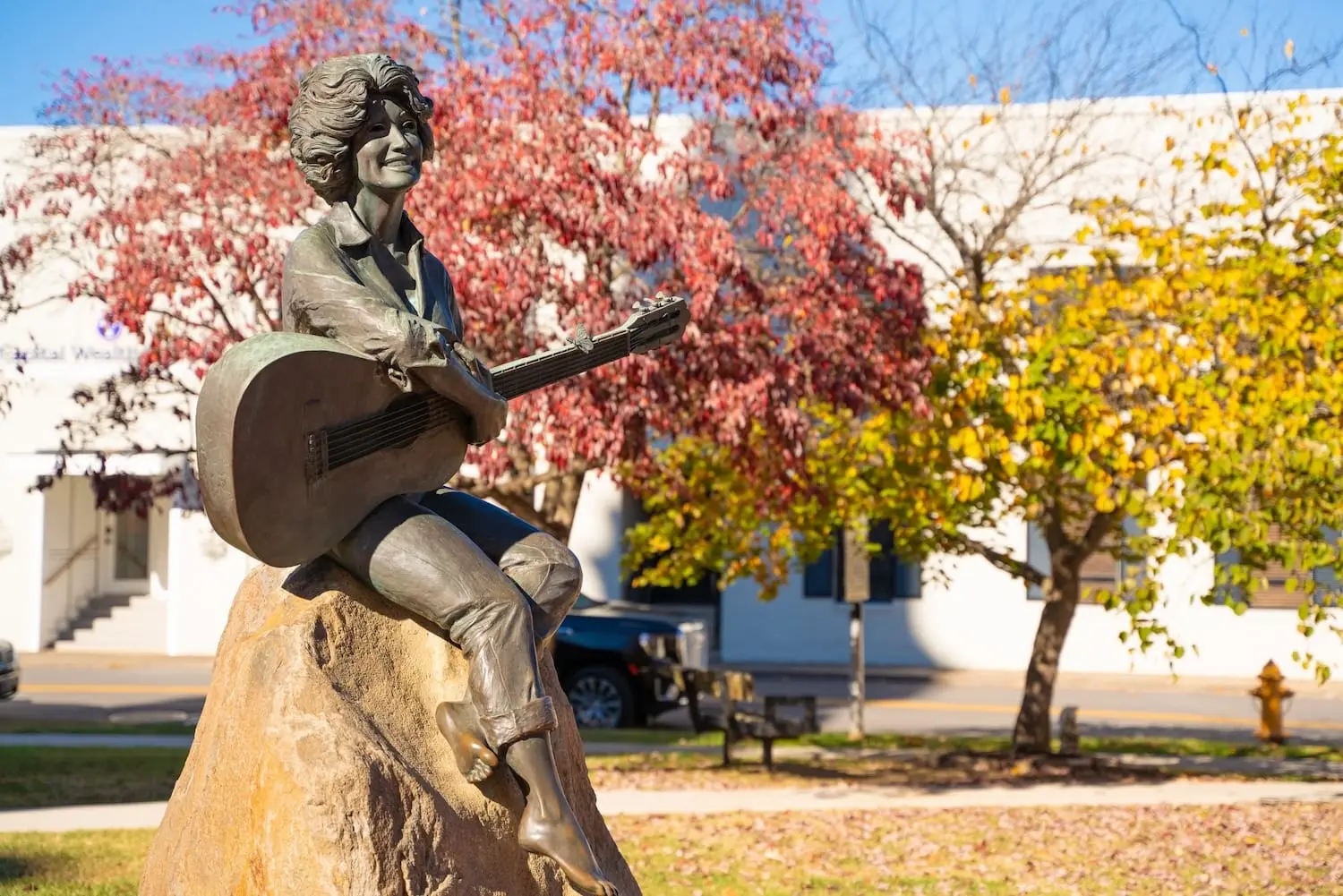 Tennessee diocese remembers Dolly Parton, prays for her eternal rest