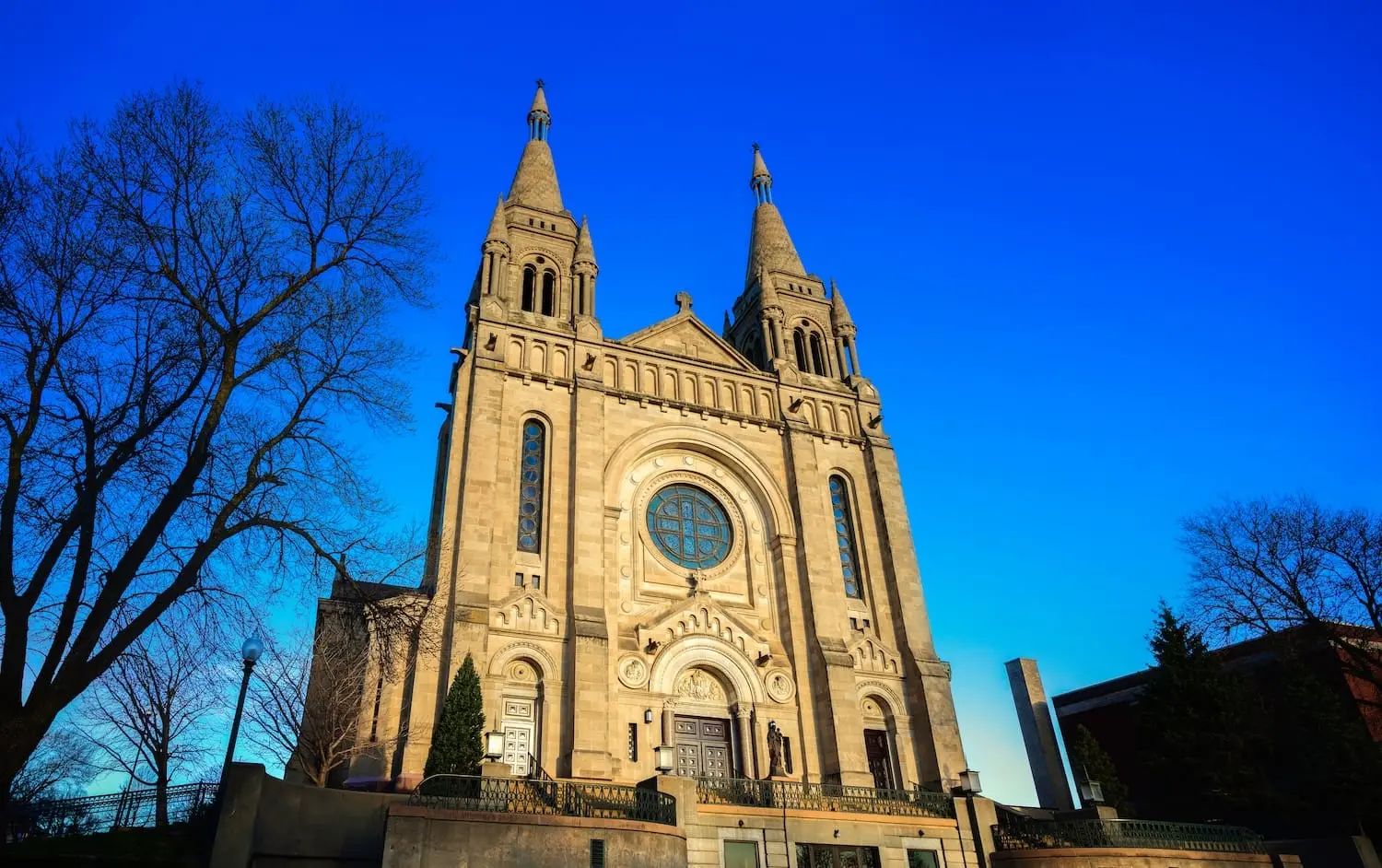 South Dakota man accused of threatening 2 Catholic churches within 9 months