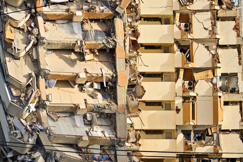Religious sisters set up field hospital after Venezuela earthquakes damage historic San José Hospital
